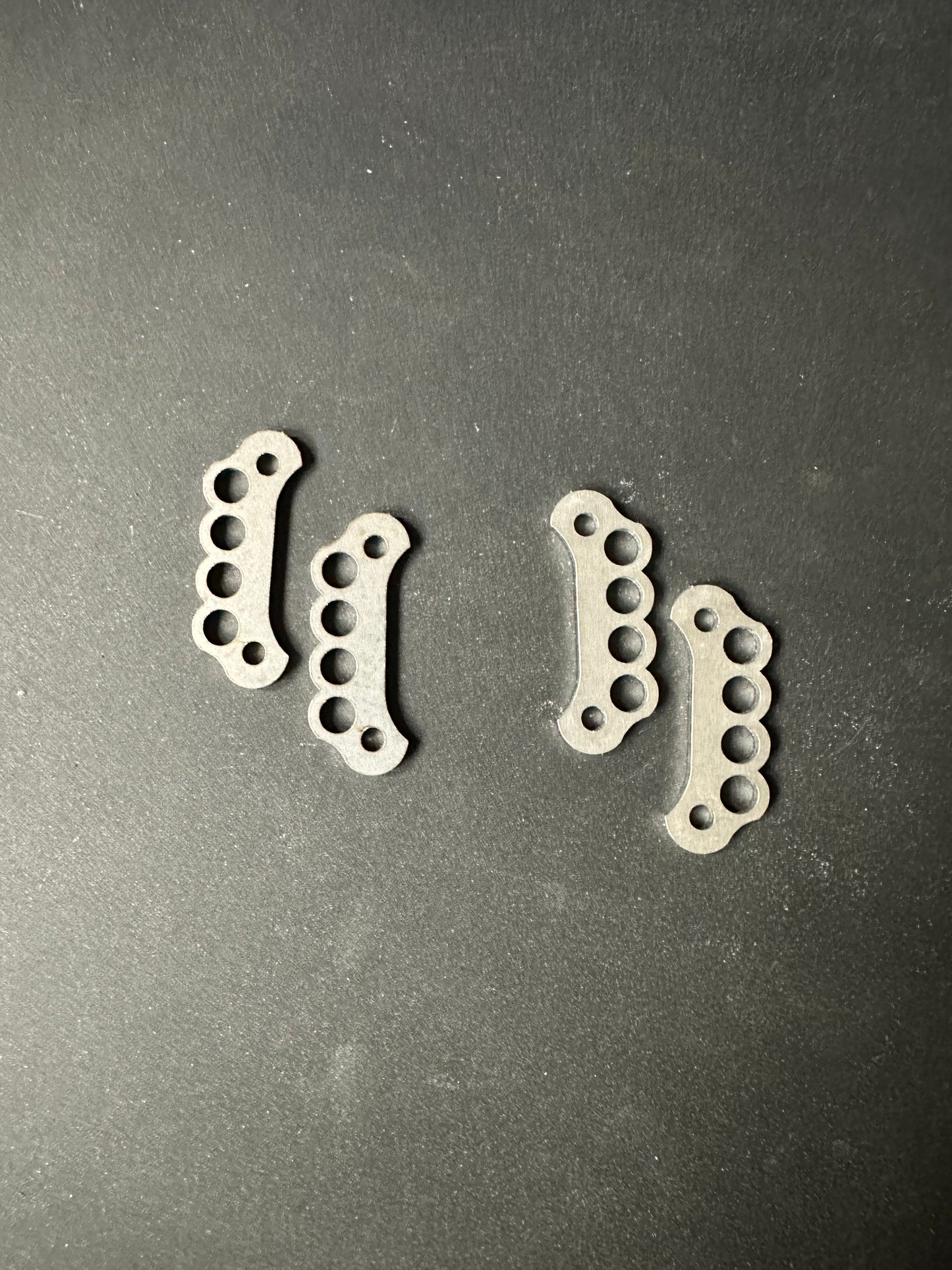 Knuckle Duster Shackles