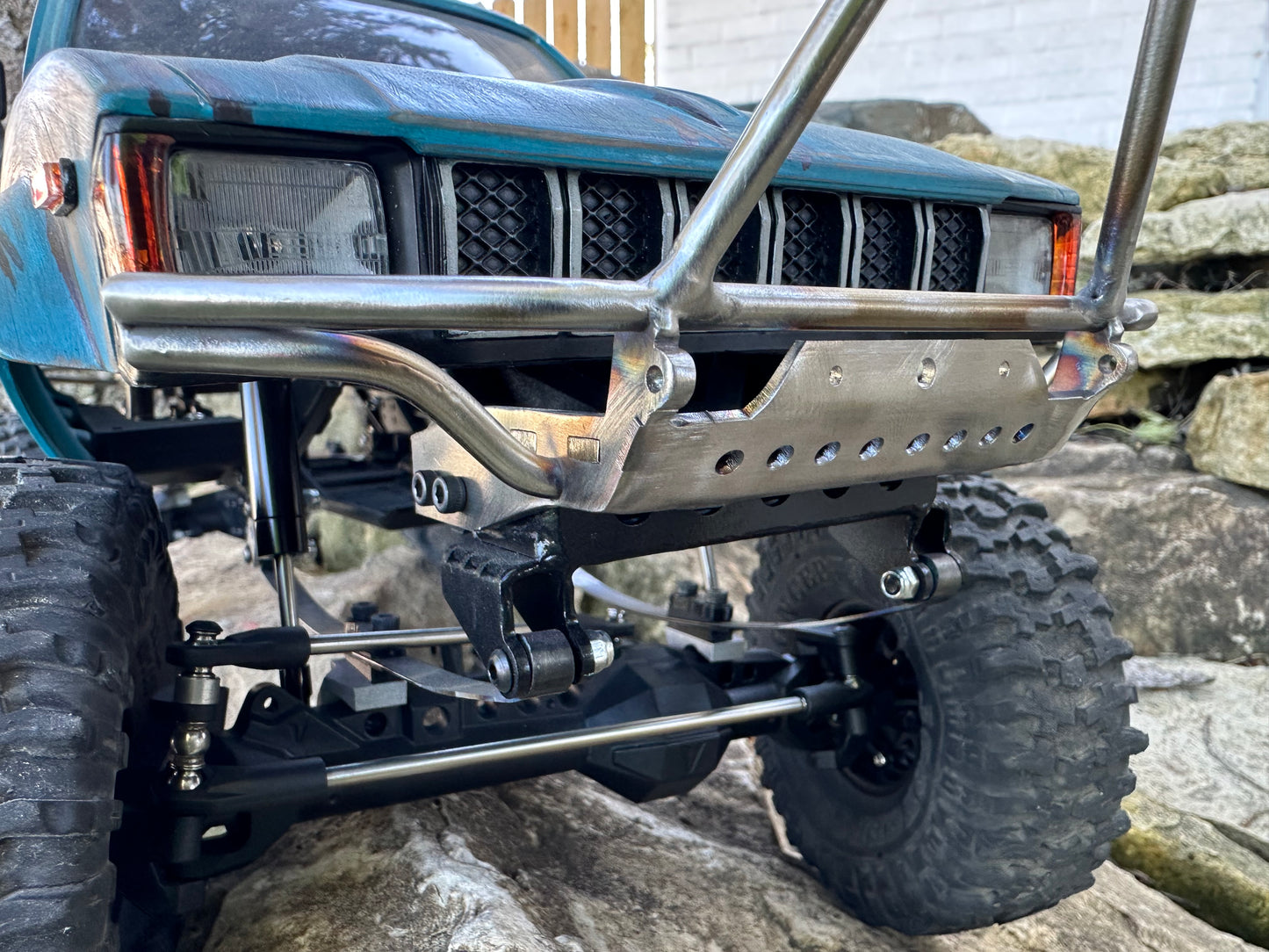 VS4-10 Mojave / ‘82 Pickup Winch Bumper for Scale Warn Winches
